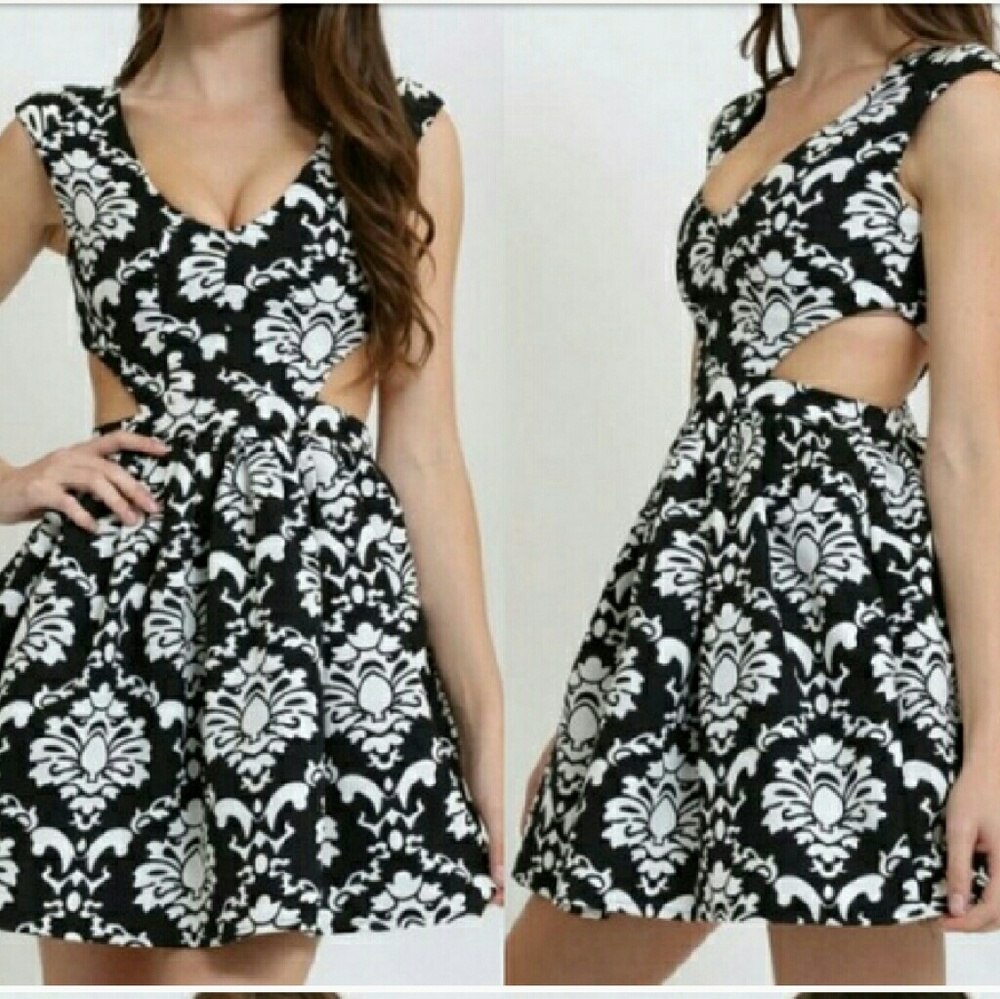 🌚Mono print cut-out chic dress